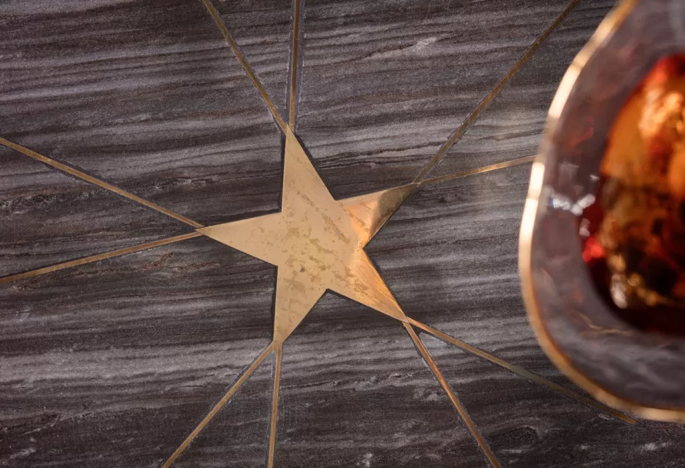 KARE Design Bijzettafel Mystic Pentagon Big Hot