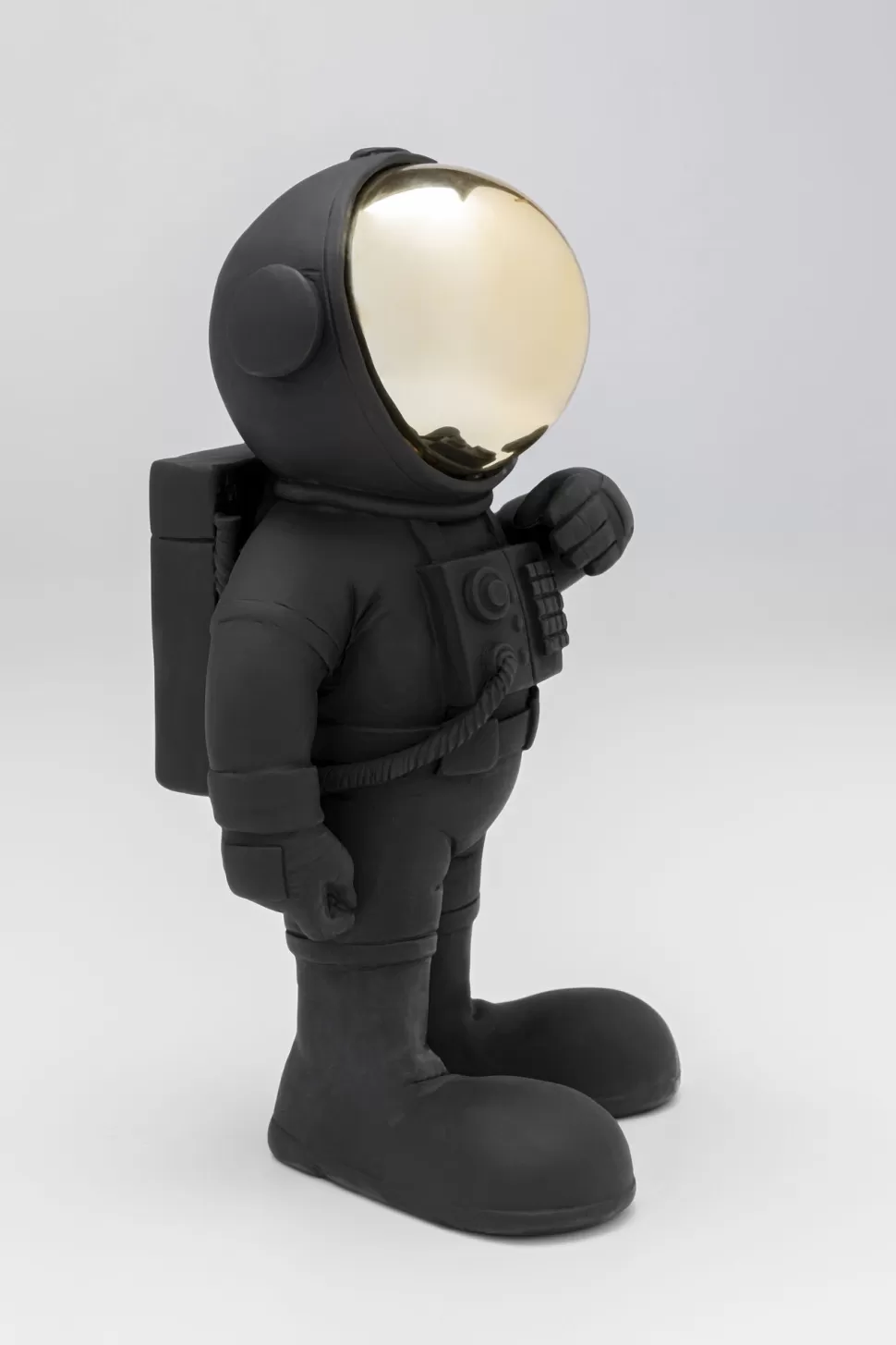 KARE Design Decofiguur Welcome Astronaut Black 27cm Best