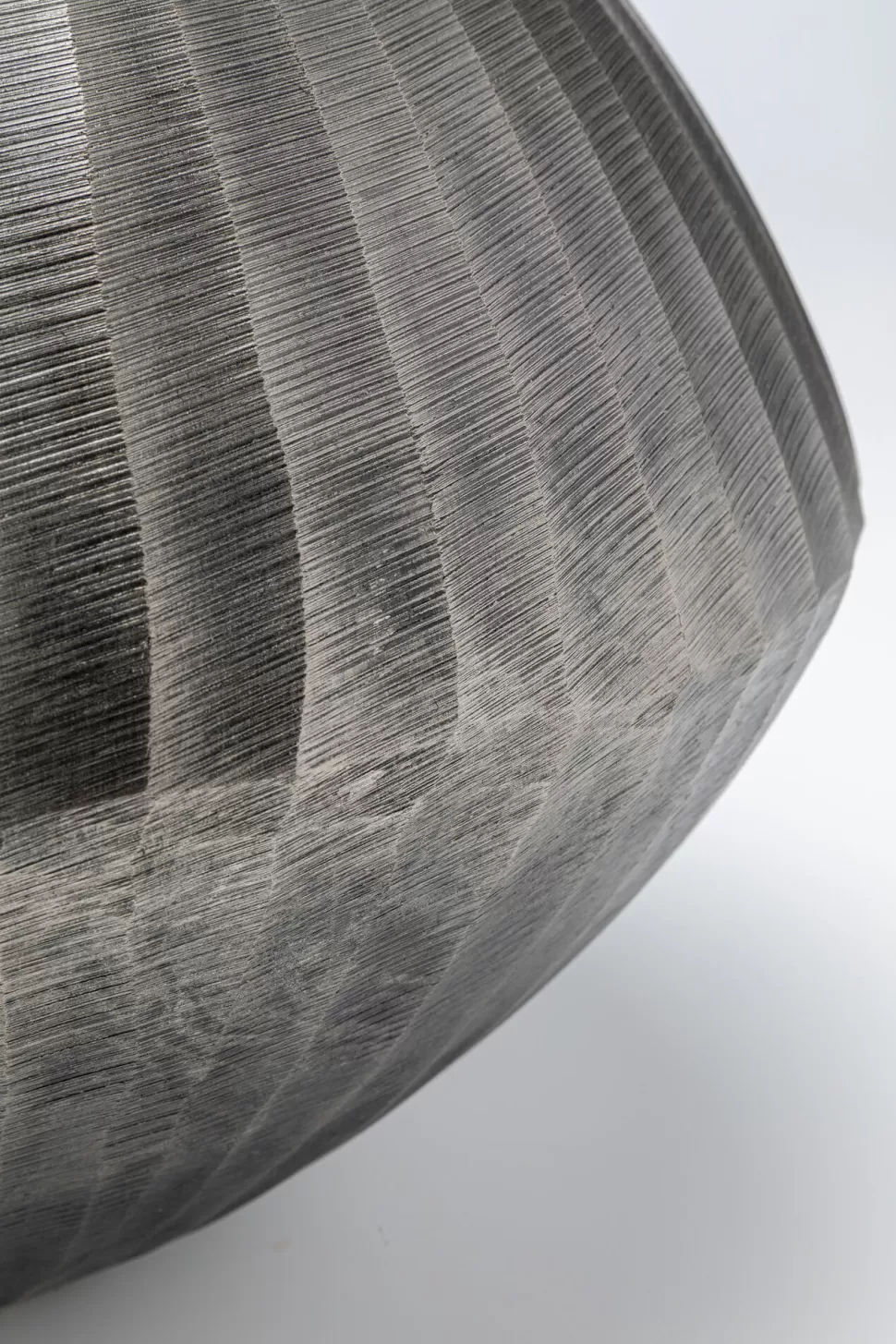 KARE Design Vaas Sacramento Carving Silver 30cm Online